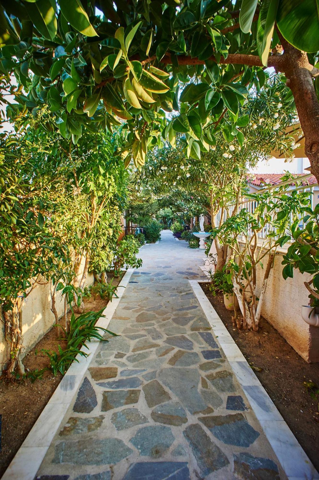Christinantzela Apartments Kokkari Exterior photo